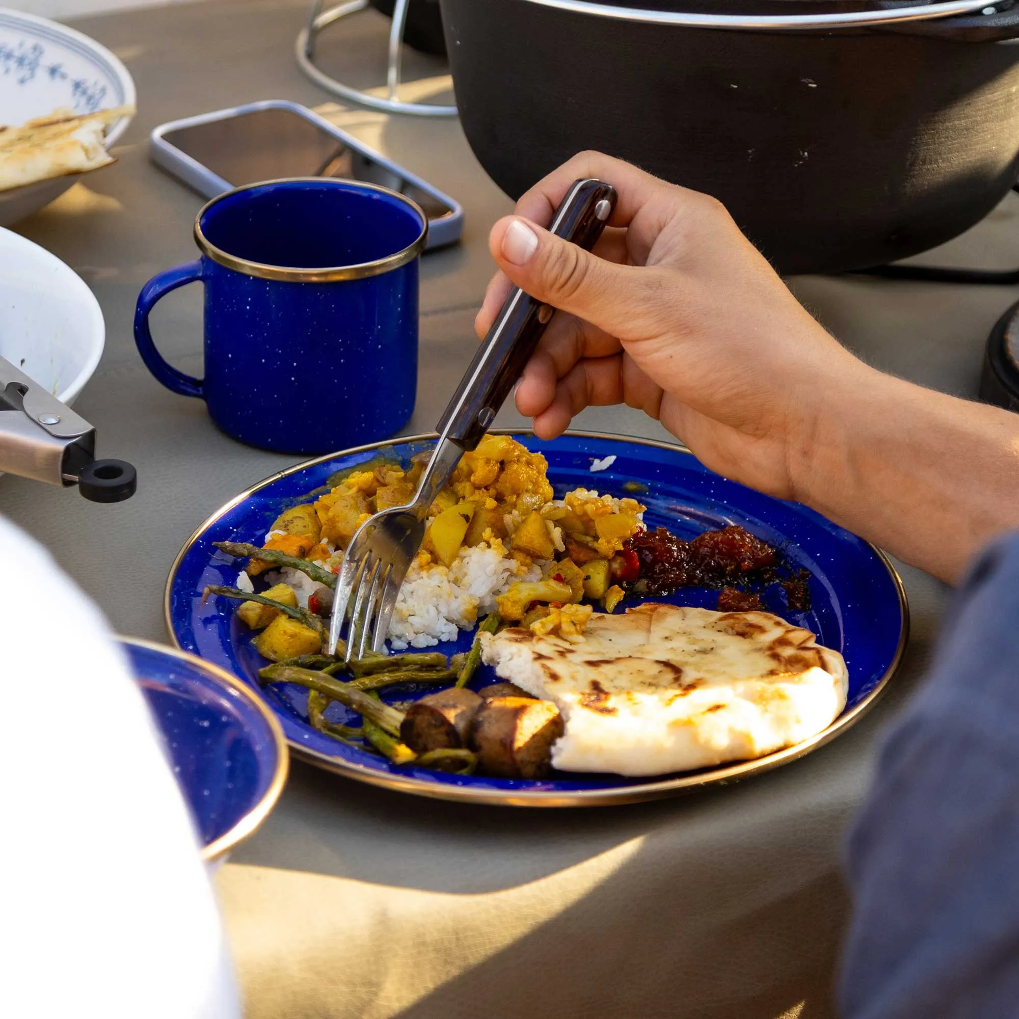 Mesa 4 Person Enamelware Table Set
